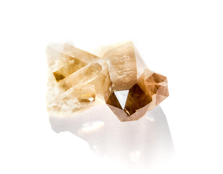 ⑤スモーキークォーツ（Smoky Quartz）