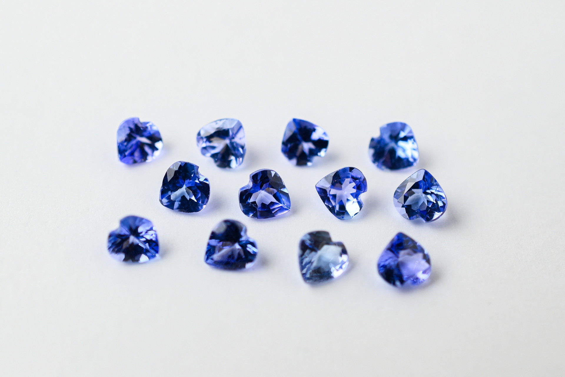 タンザナイトの特徴・魅力